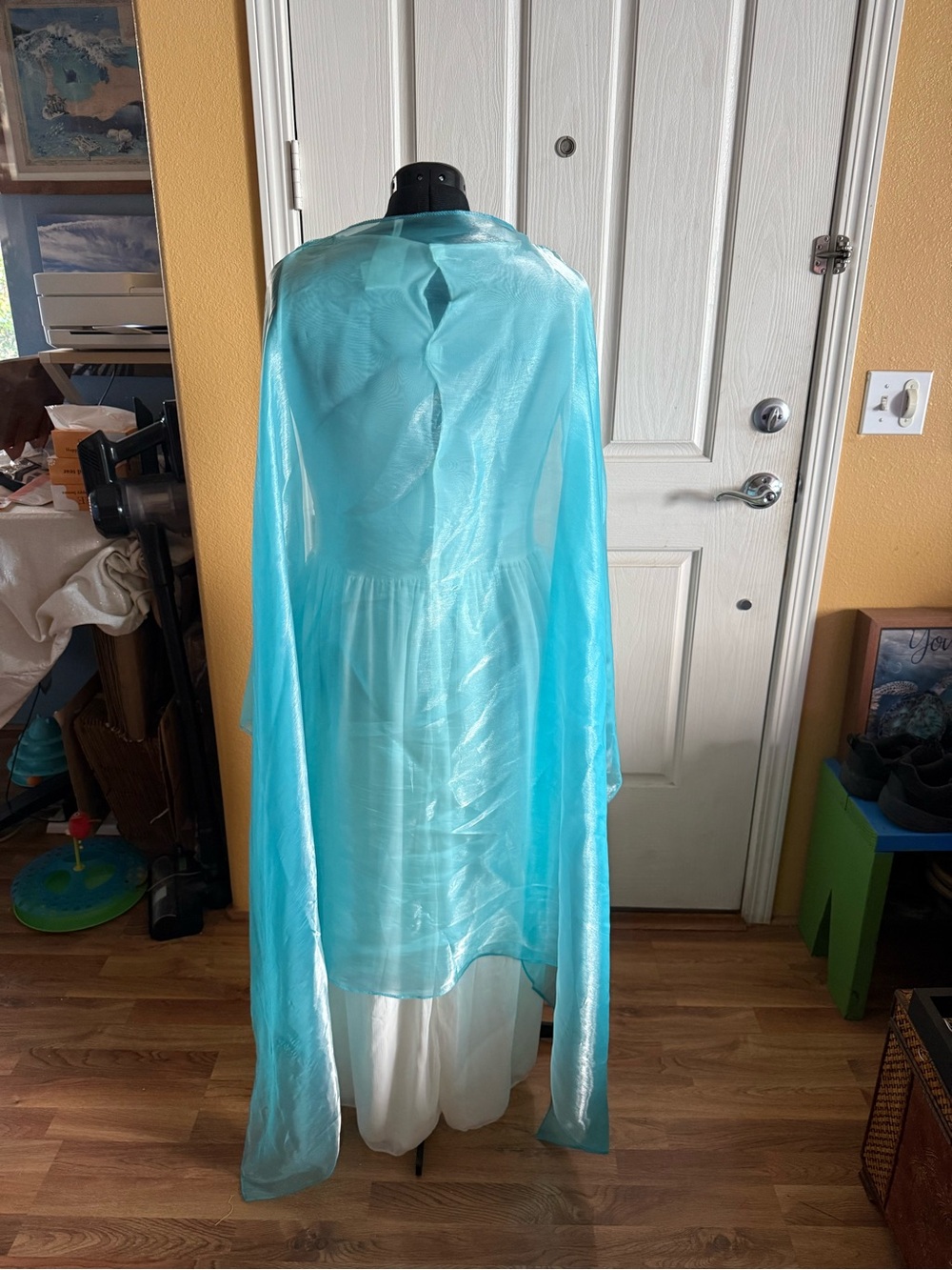 Egyptian Goddess Costume, Adult, XL. White with gold and blue trim. - Picture 5 of 13